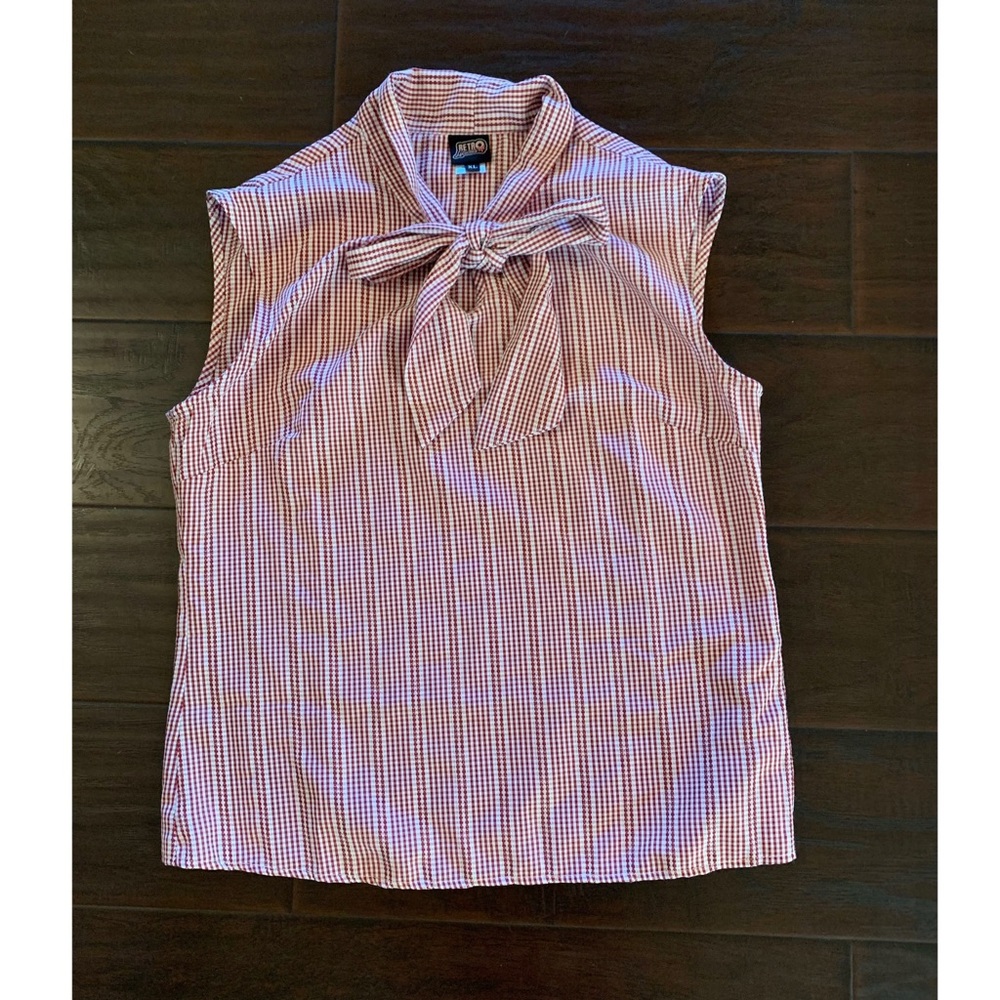 NWOT Retrolicious women’s vintage style bow top size XL